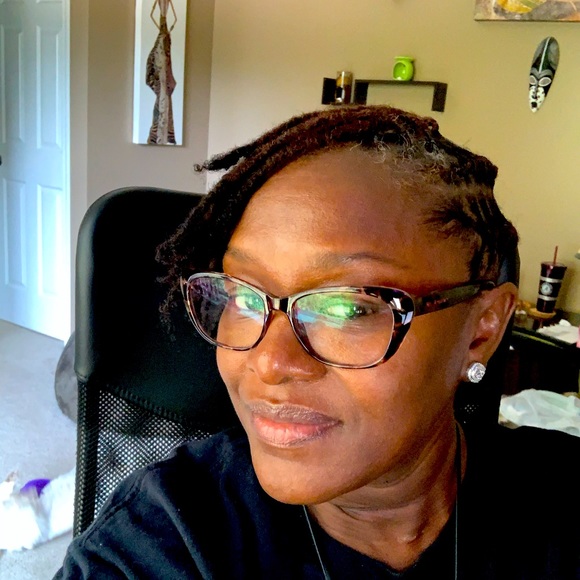 Meet your Posher, Tessie - Picture 1 of 4